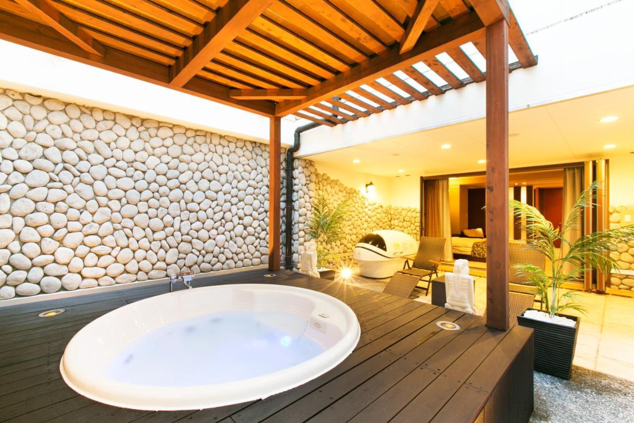 Hotel Atlantis (Adults Only) Osaka Dış mekan fotoğraf